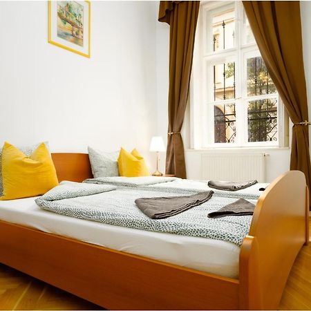 Emerald Suite With Free Parking Budapest Eksteriør bilde