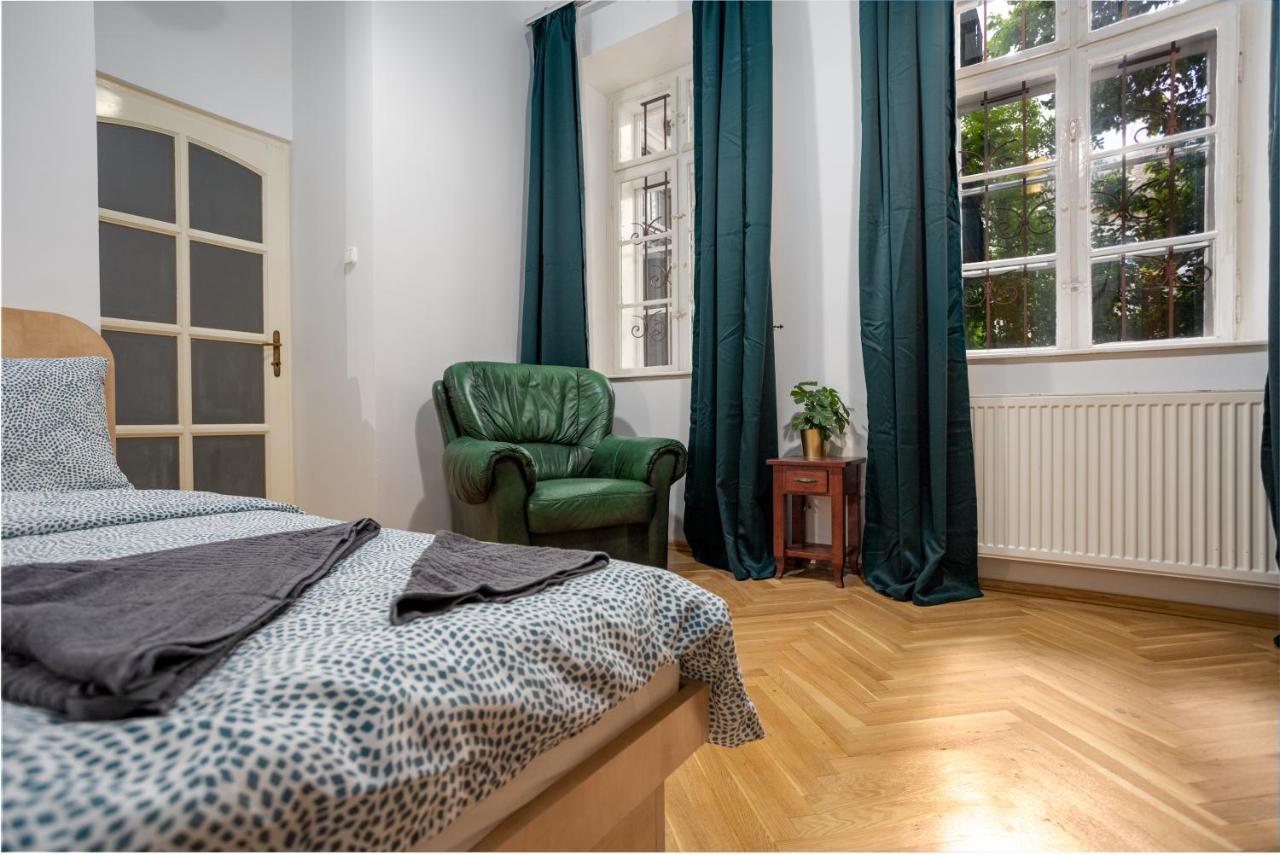 Emerald Suite With Free Parking Budapest Eksteriør bilde