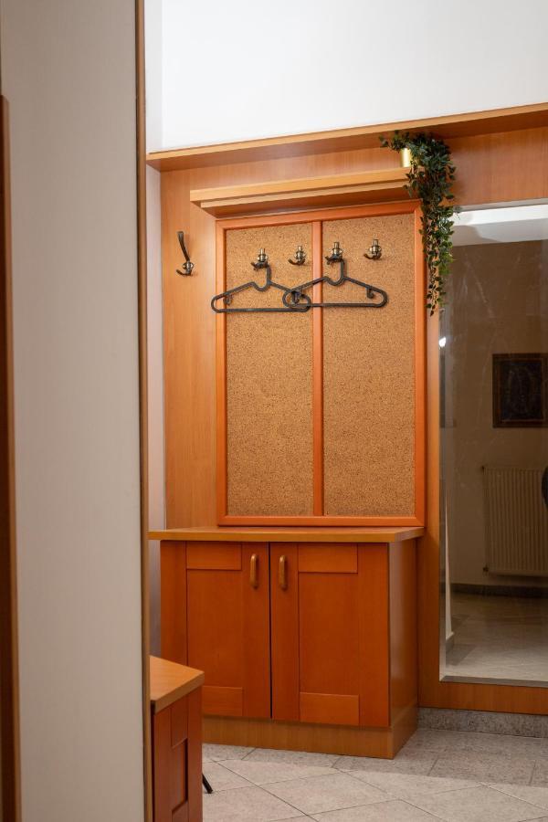 Emerald Suite With Free Parking Budapest Eksteriør bilde