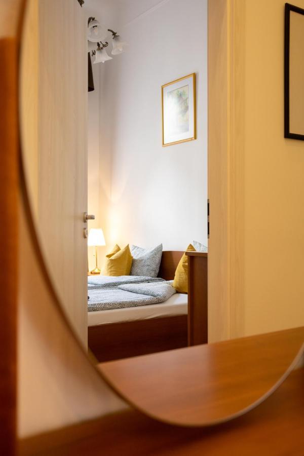 Emerald Suite With Free Parking Budapest Eksteriør bilde