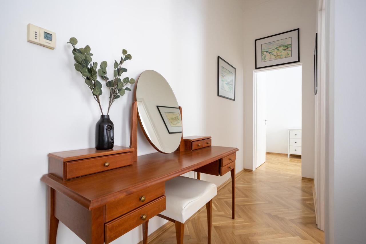 Emerald Suite With Free Parking Budapest Eksteriør bilde