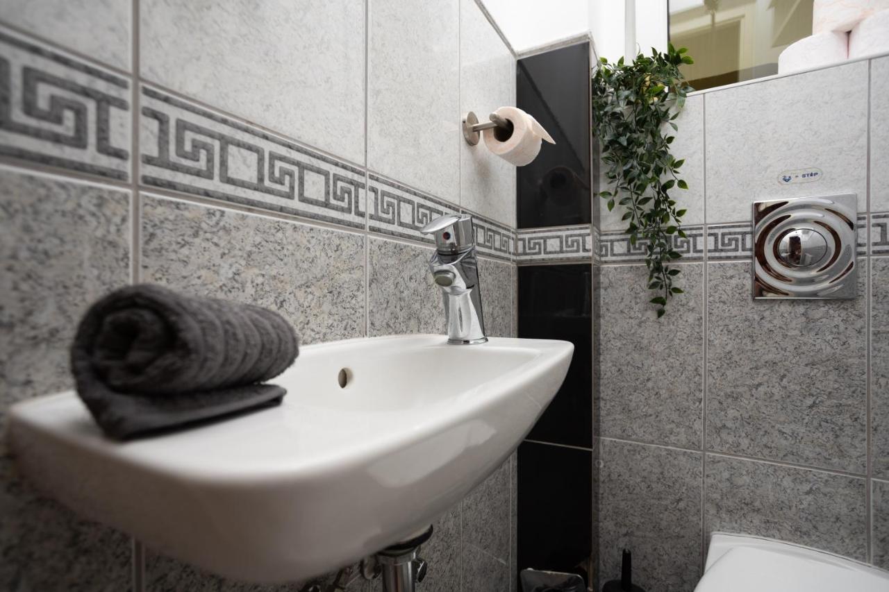 Emerald Suite With Free Parking Budapest Eksteriør bilde