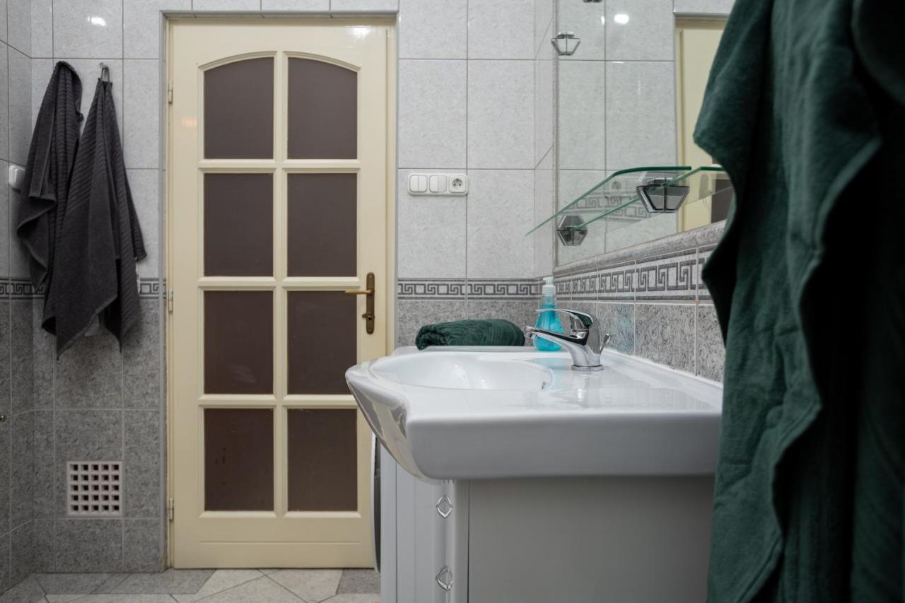 Emerald Suite With Free Parking Budapest Eksteriør bilde