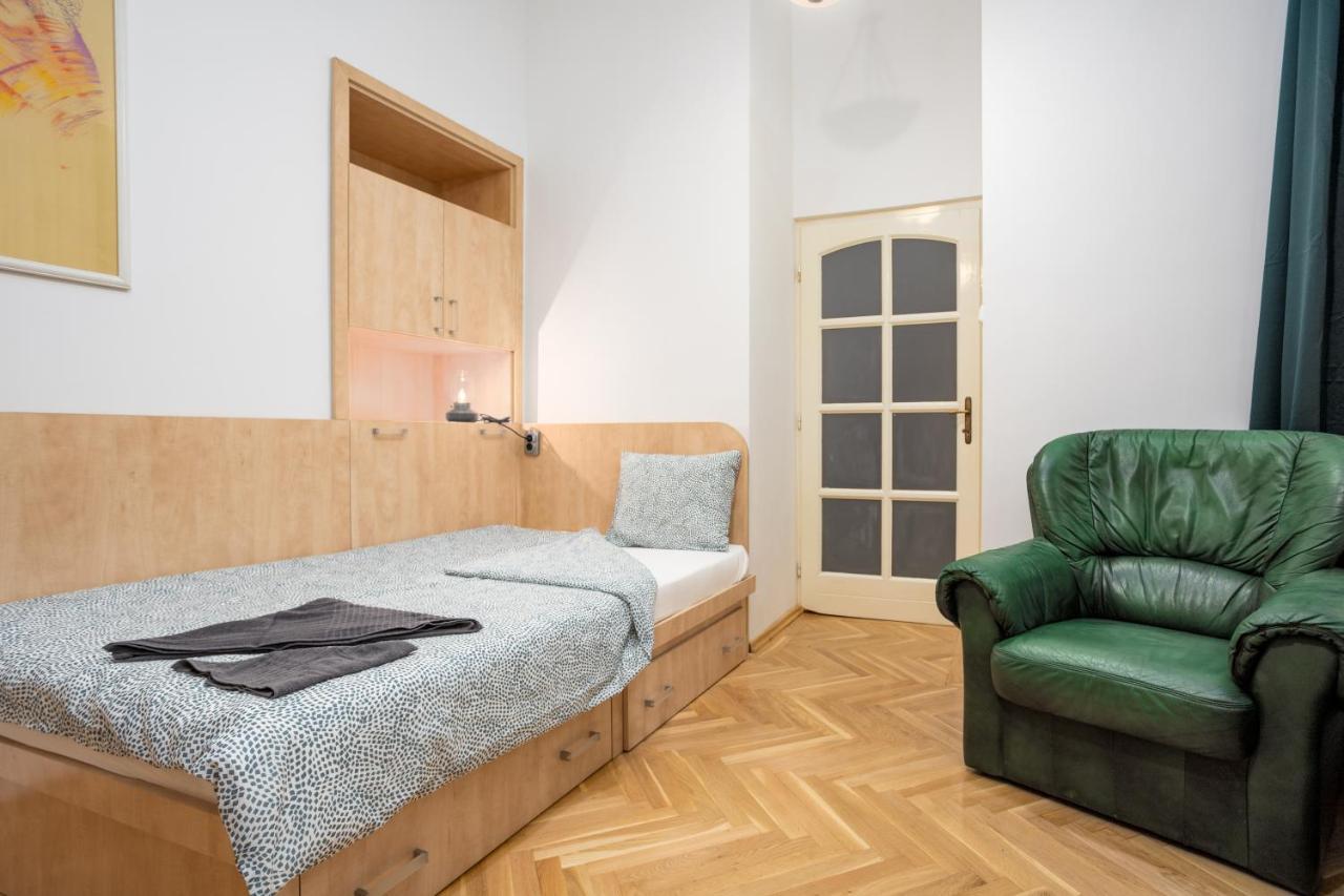 Emerald Suite With Free Parking Budapest Eksteriør bilde